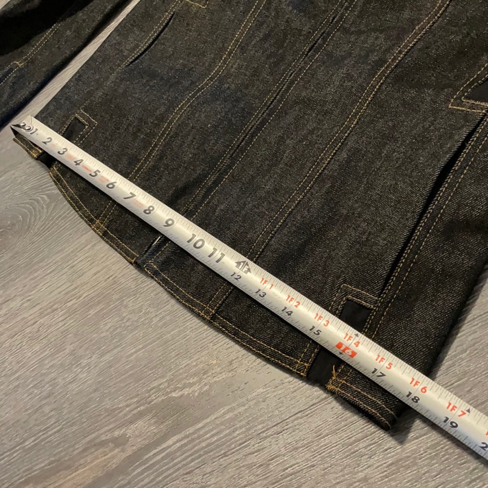 Gucci Black Denim Jean Jacket with Contrast Stitching - Picture 12 of 12